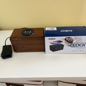 Wooden Digital Clock with Wireless Charging - Brown
